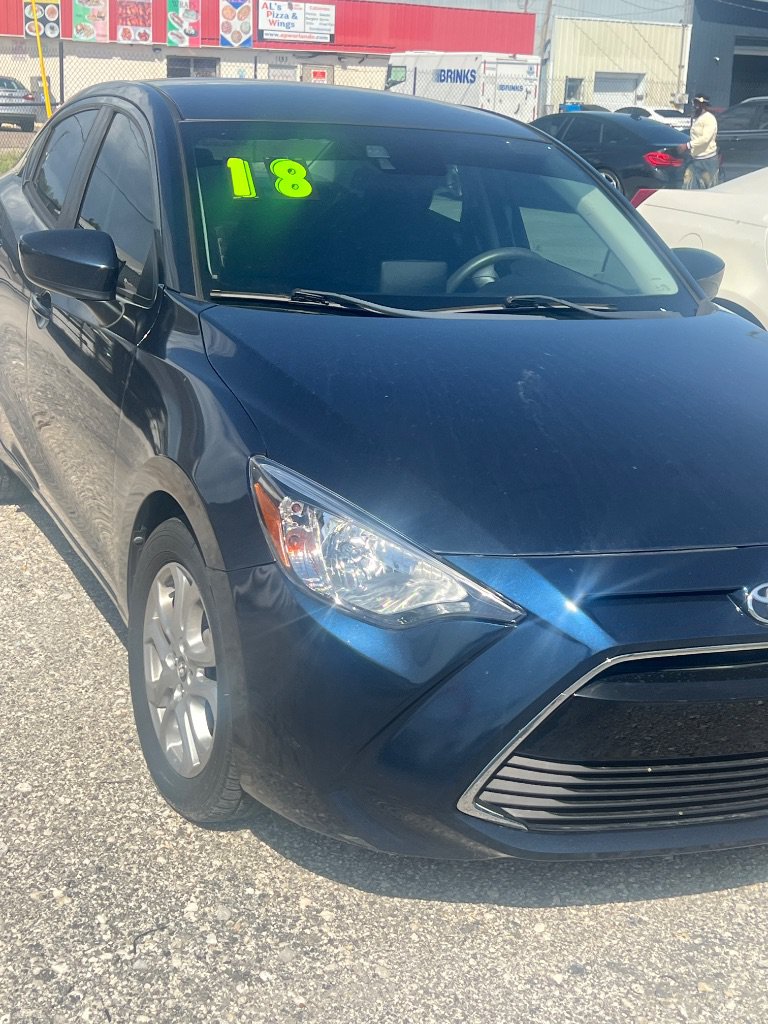 Used 2018 Toyota Yaris iA FWD image 2