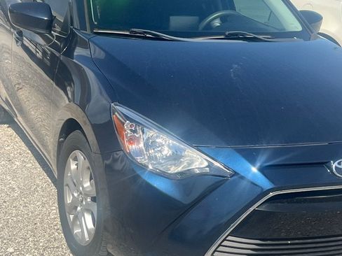 Used 2018 Toyota Yaris iA FWD image 2
