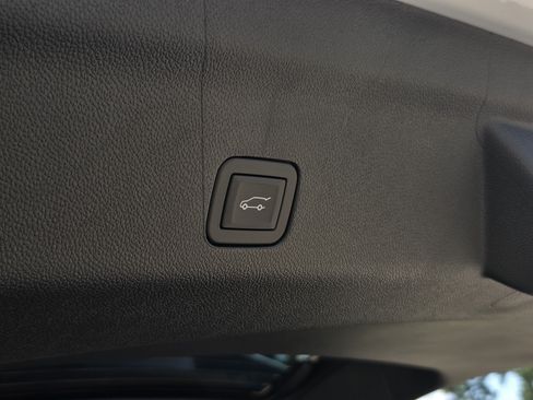 New 2026 GMC Yukon Denali RWD image 8