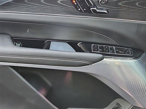 Used 2026 Cadillac Lyriq V image 16