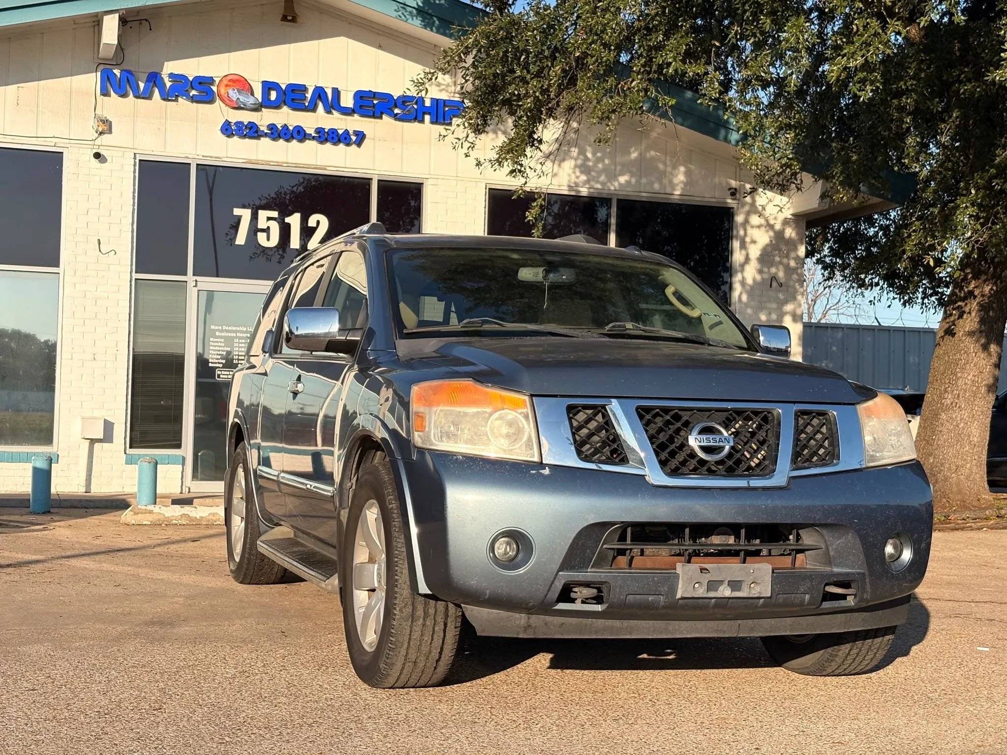 Used 2011 Nissan Armada SL RWD image 1