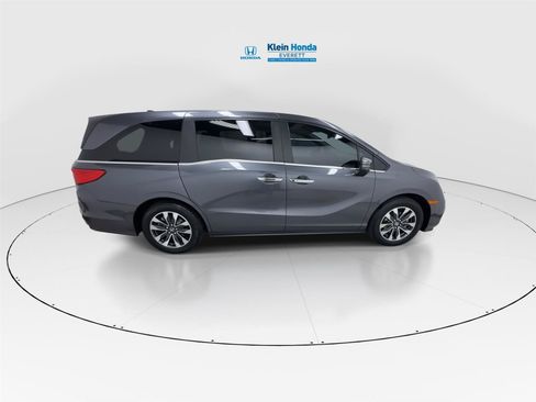 Certified 2024 Honda Odyssey EX-L image 3