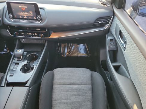 Certified 2021 Nissan Rogue SV image 18