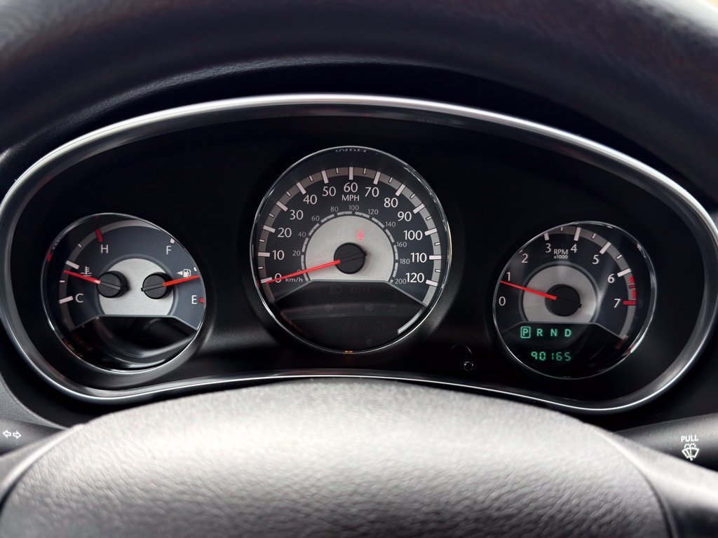 Used 2014 Chrysler 200 LX FWD image 11