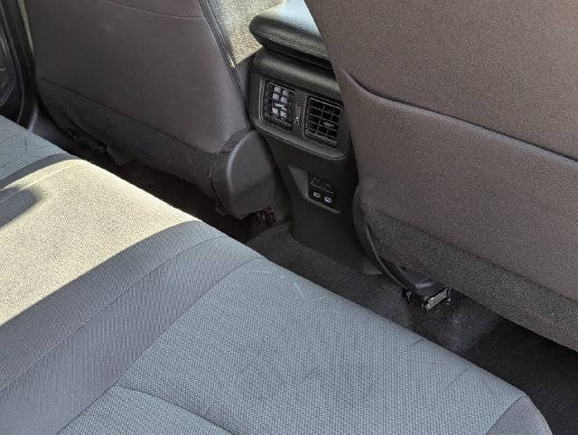Used 2024 Toyota RAV4 XLE FWD image 30