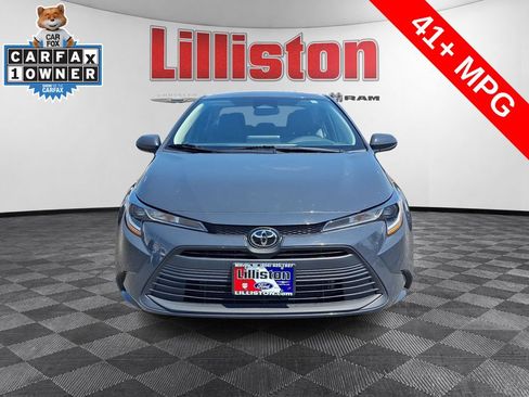 Used 2024 Toyota Corolla LE FWD image 2