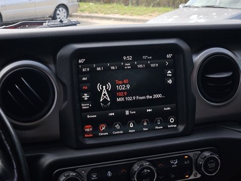 Used 2021 Jeep Wrangler Unlimited Sport AWD/4WD image 22