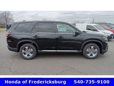 Used 2025 Honda Pilot EX-L image 4