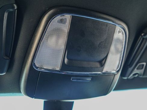 Used 2021 Dodge Charger SXT w/ Blacktop Package image 15