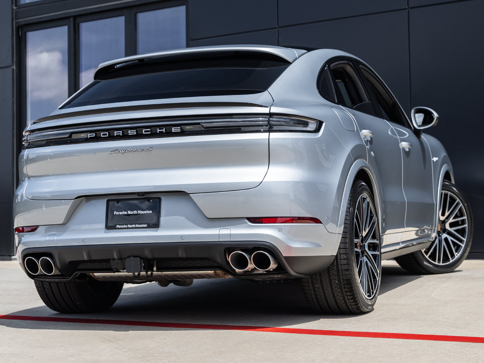 Certified 2026 Porsche Cayenne S AWD/4WD image 11