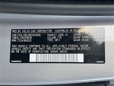 Used 2024 Volvo XC40 B5 Plus image 37