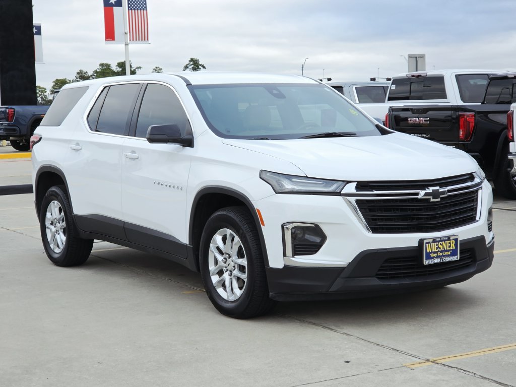 Used 2023 Chevrolet Traverse LS FWD image 3