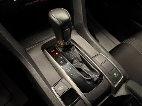 Used 2018 Honda Civic Sport image 15