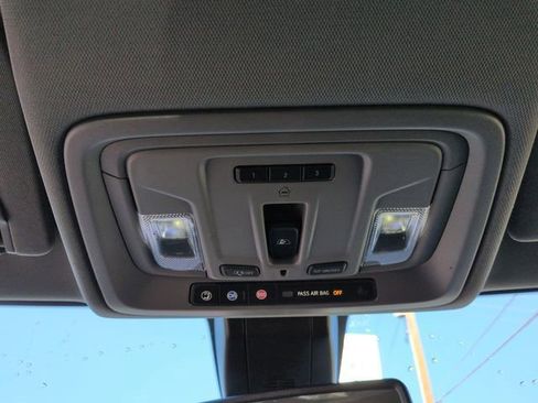 Used 2022 Chevrolet Silverado 2500 LTZ w/ LTZ Convenience Package image 33