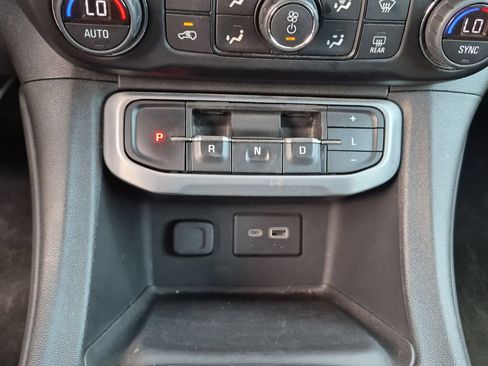 Certified 2021 GMC Acadia SLE w/ Driver Convenience Package FWD image 14