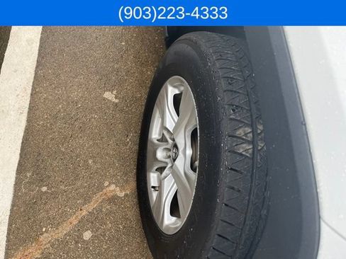 Used 2019 Toyota RAV4 XLE w/ Convenience Package AWD/4WD image 11