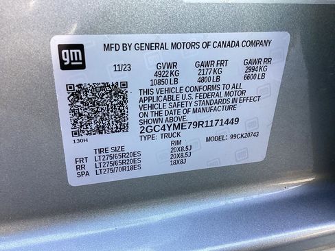 Used 2024 Chevrolet Silverado 2500 Custom w/ Custom Value Package image 10