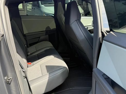 Used 2026 Tesla Cybertruck AWD Crew Cab image 15