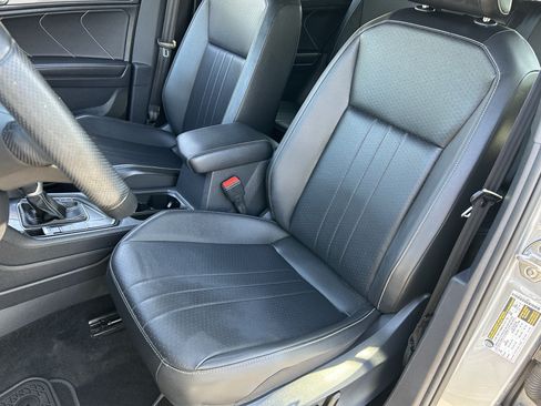 Used 2023 Volkswagen Tiguan SE R-Line FWD image 19
