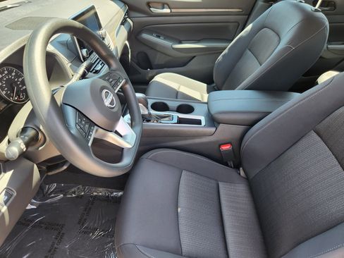New 2025 Nissan Altima 2.5 SV image 8