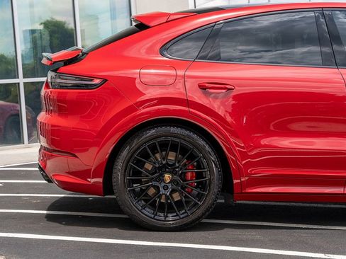 Used 2021 Porsche Cayenne GTS AWD/4WD image 13