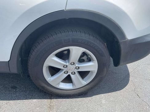 Used 2014 Toyota RAV4 XLE FWD image 11