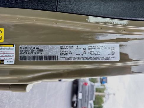 Used 2025 Jeep Gladiator Mojave AWD/4WD image 34