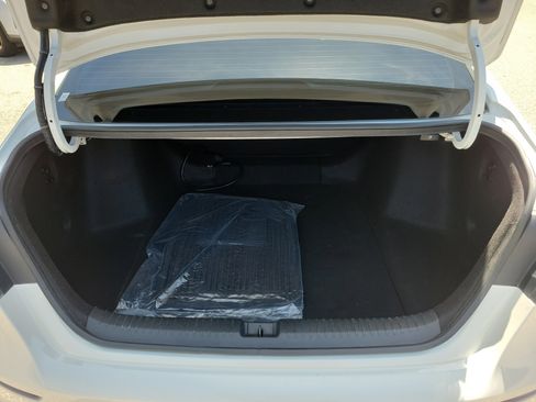 Used 2023 Honda Accord LX image 10