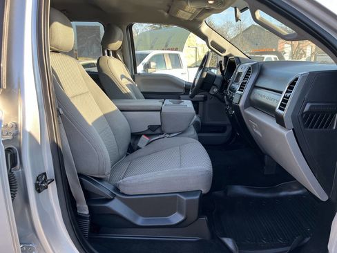 Used 2018 Ford F250 XLT w/ Camper Package image 23