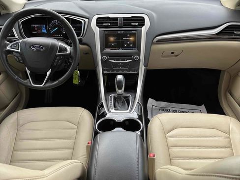 Used 2014 Ford Fusion SE w/ Equipment Group 202A image 26