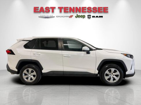Used 2022 Toyota RAV4 LE AWD/4WD image 2
