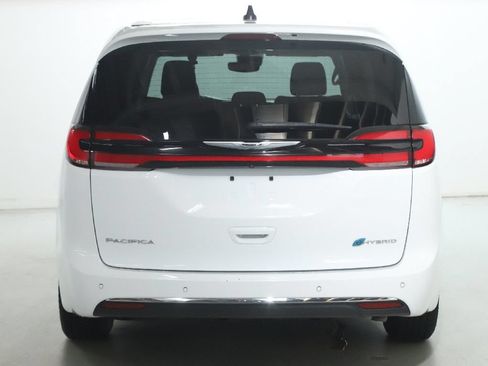 Used 2024 Chrysler Pacifica Limited FWD image 42
