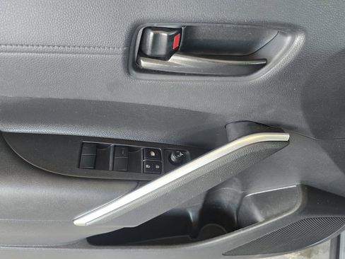 Used 2023 Toyota Corolla Cross LE image 23