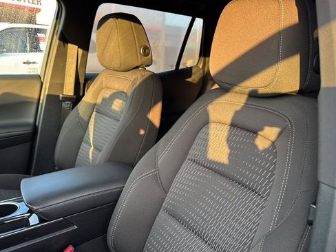 Used 2025 Chevrolet Equinox LT image 25