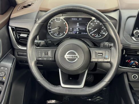 Used 2021 Nissan Rogue SV w/ Premium Package image 19