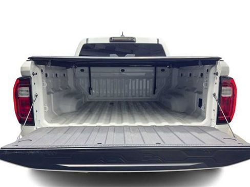 Used 2024 GMC Canyon Elevation image 35