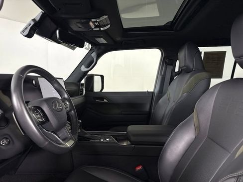 Used 2024 Lexus GX 550 AWD/4WD image 19
