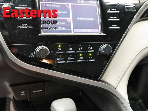 Used 2019 Toyota Camry LE FWD image 19