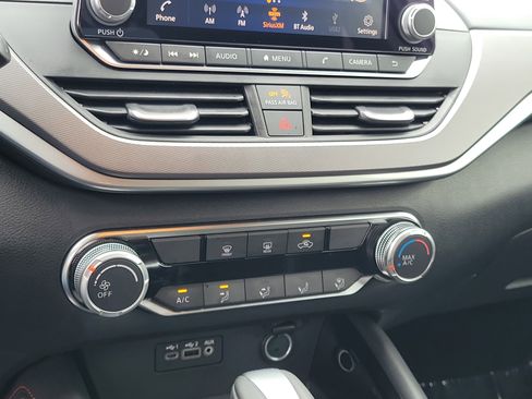 Certified 2024 Nissan Altima 2.5 SR FWD image 27