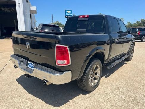 Used 2018 RAM 1500 Laramie w/ Convenience Group AWD/4WD image 4