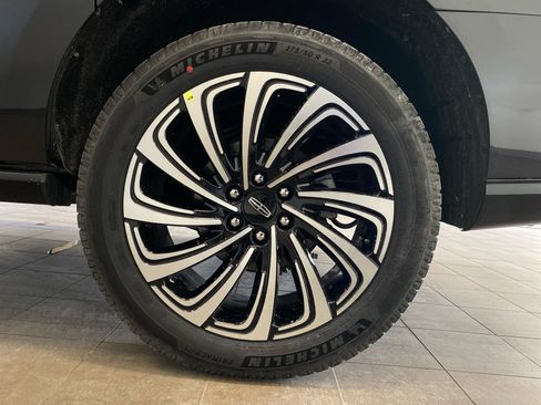 New 2025 Lincoln Navigator L Black Label image 30