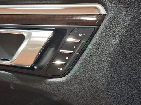 Used 2022 Porsche Macan S image 21