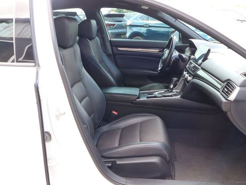 Used 2018 Honda Accord Sport image 23