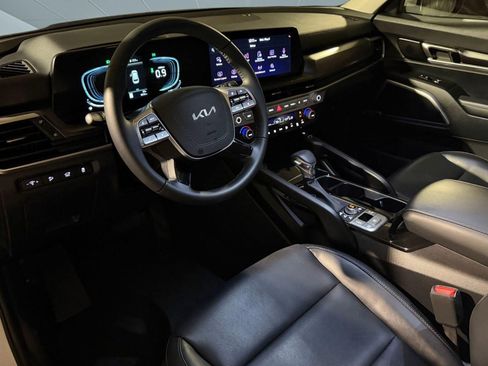Used 2025 Kia Telluride S AWD/4WD image 4