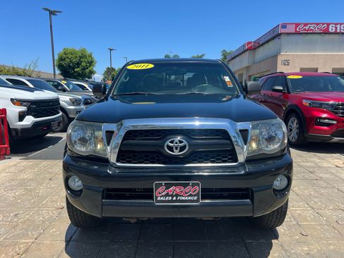 Used 2011 Toyota Tacoma PreRunner w/ TRD Off-Road Pkg w/JBL Audio RWD image 3