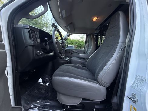 Used 2024 GMC Savana 2500 w/ Driver Convenience Package RWD image 13