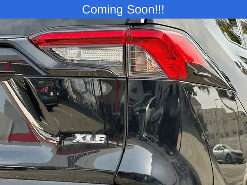 Used 2023 Toyota RAV4 XLE Premium FWD image 27