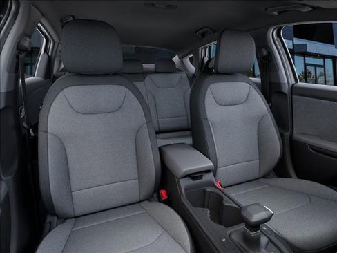 New 2025 Kia K4 LXS image 37