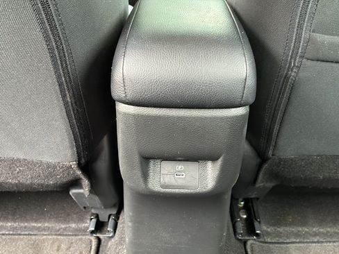 Used 2025 Nissan Versa SV FWD image 17