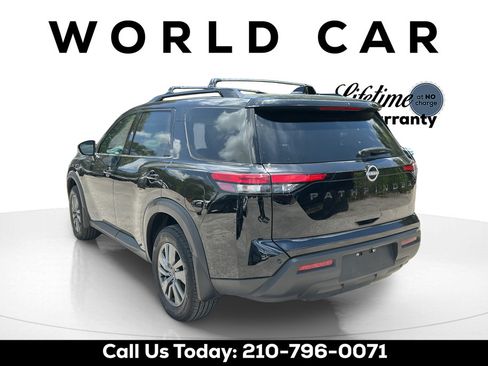 Used 2025 Nissan Pathfinder SV w/ Black Appearance Package FWD image 5